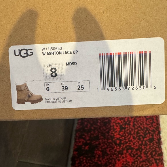 UGG Ashton Lace Up Boots - Picture 7 of 7